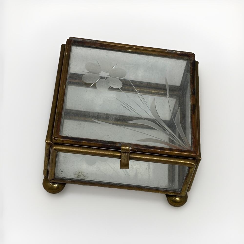 Vintage Brass Etched‎ Glass Hinged Trinket Curio Jewelry Box Display Floral